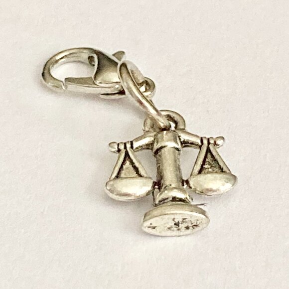 Law Scales Clip On Charm Zipper Pull Silver Tone Attorney Paralegal Lawyer Gift - Picture 4 of 6
